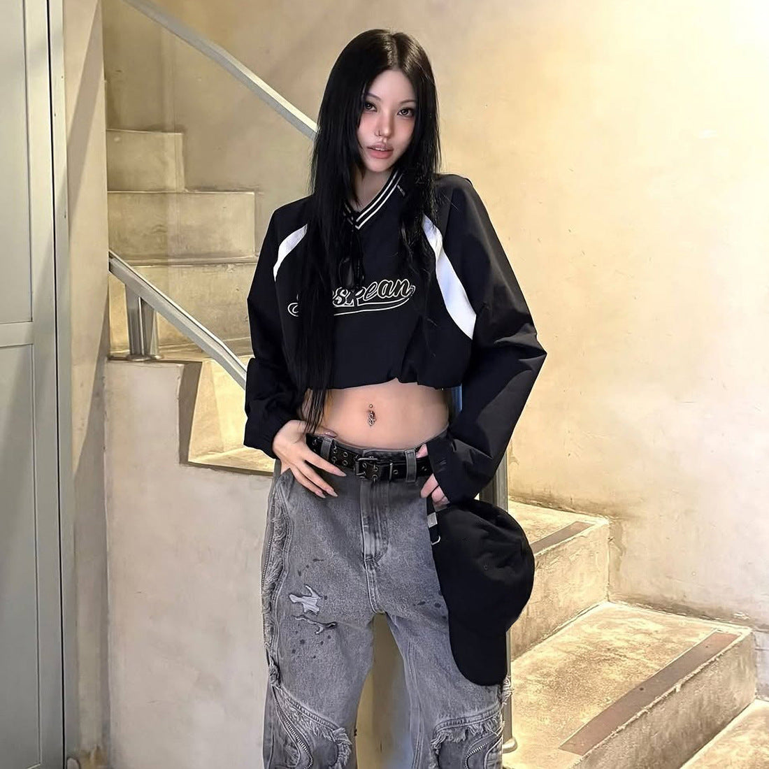 Womens Versatile, Loose-fitting Short Top With Letter Print