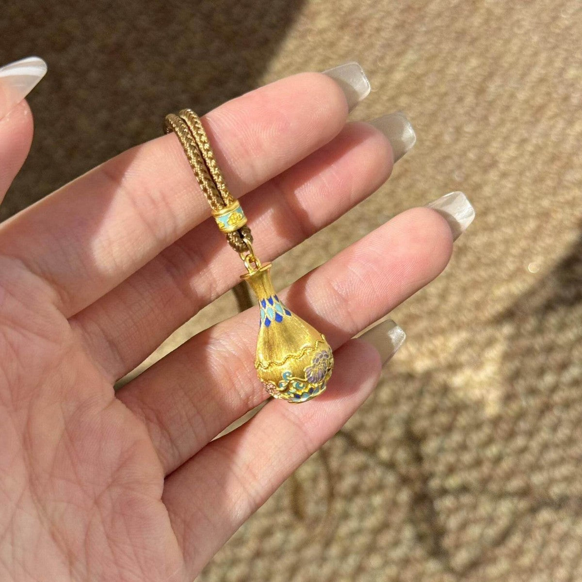 Wearsmartii Fashionable Alloy Pendant For Women