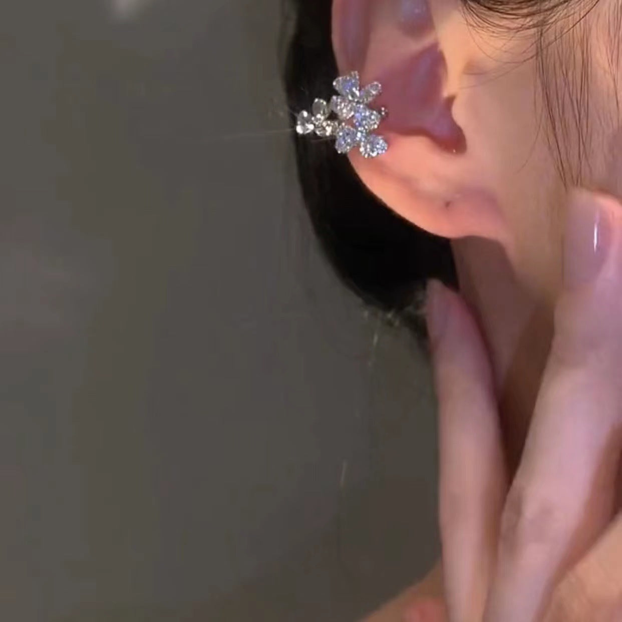 Micro-Paved Setting / Cubic Zirconia / Floral Ear Cuffs / Non-Pierced Bridal Jewelry