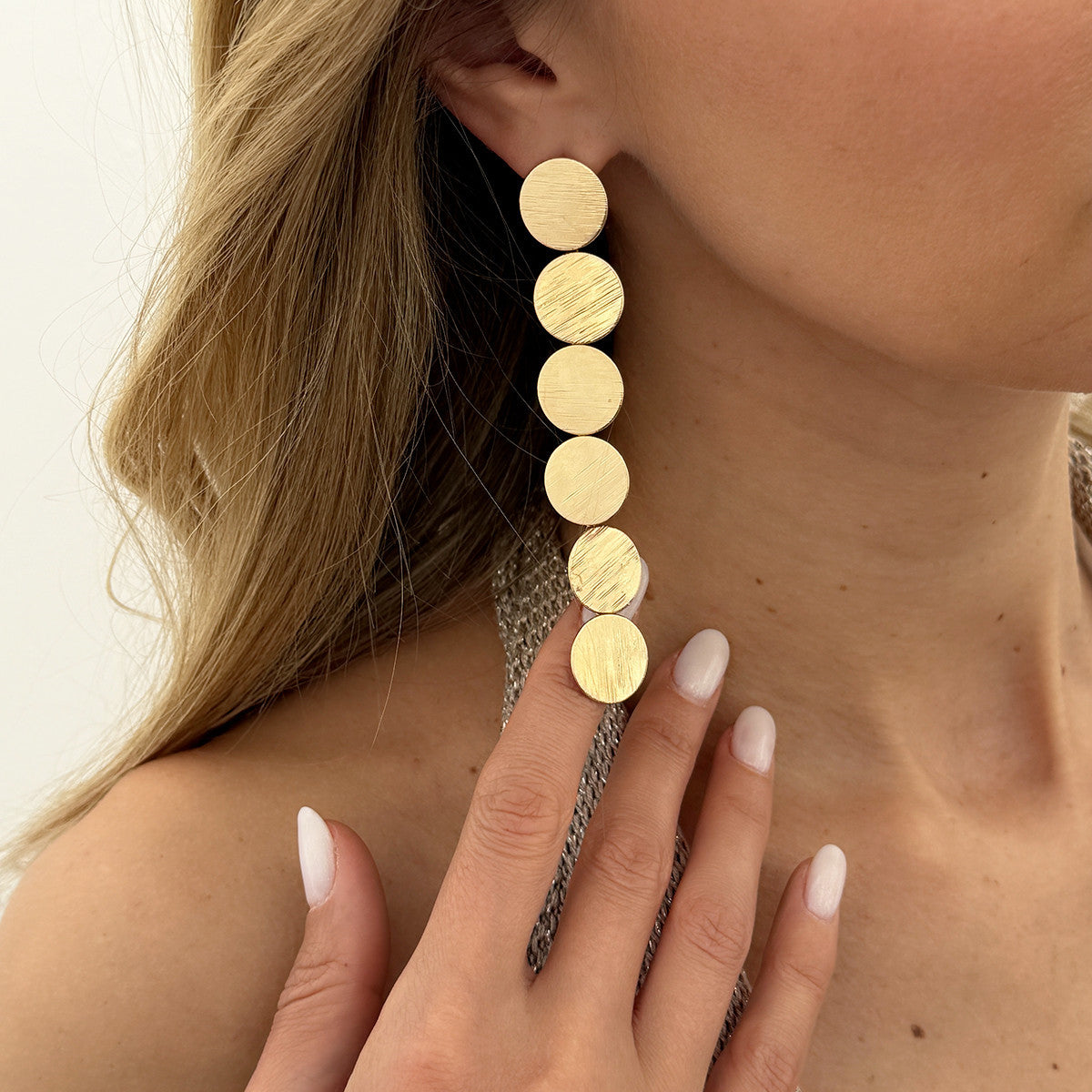 Wearsmartii Round Metal Patchwork Necklace For Commuting