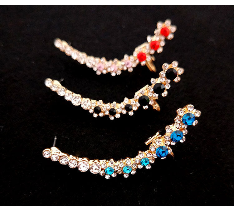 Wearsmartii Sweet Snowflake Ear Cuffs - Fashion Stud Earrings and Non-Pierced Cuffs