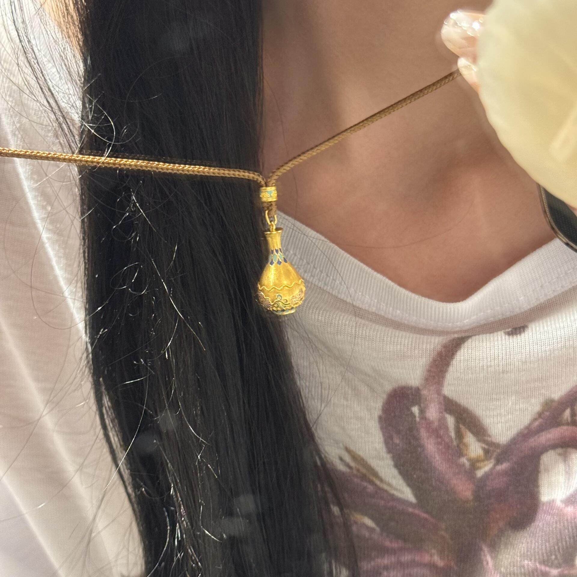 Wearsmartii Fashionable Alloy Pendant For Women