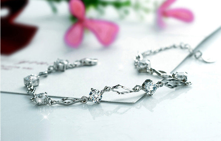 Diamond-encrusted Diamond-pattern Bracelet