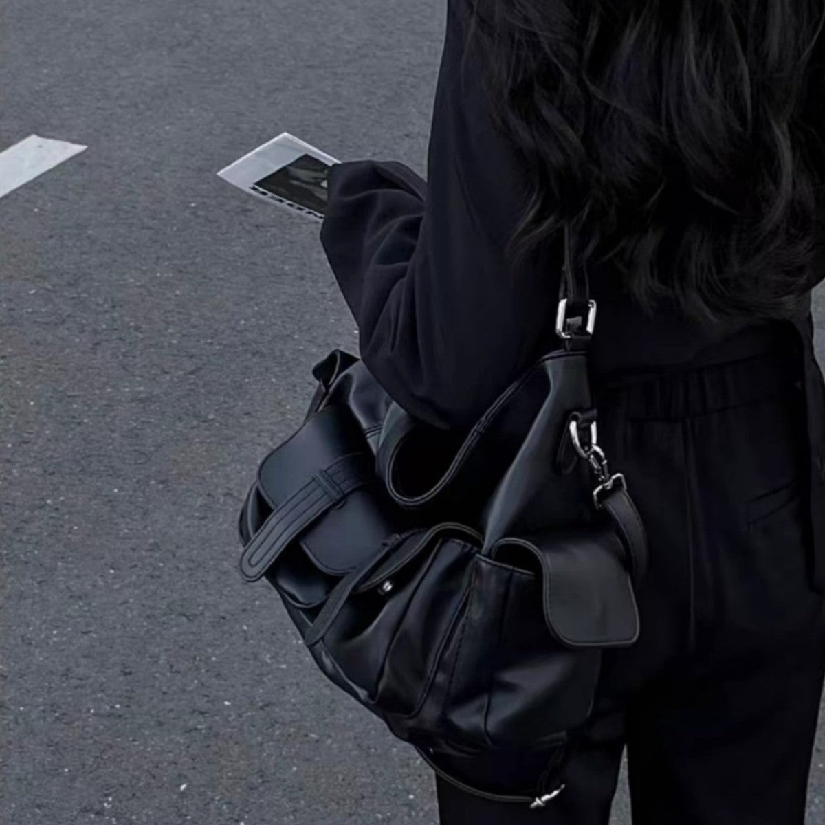 Large Capacity Simple Neutral Dark One-shoulder Oblique Bag