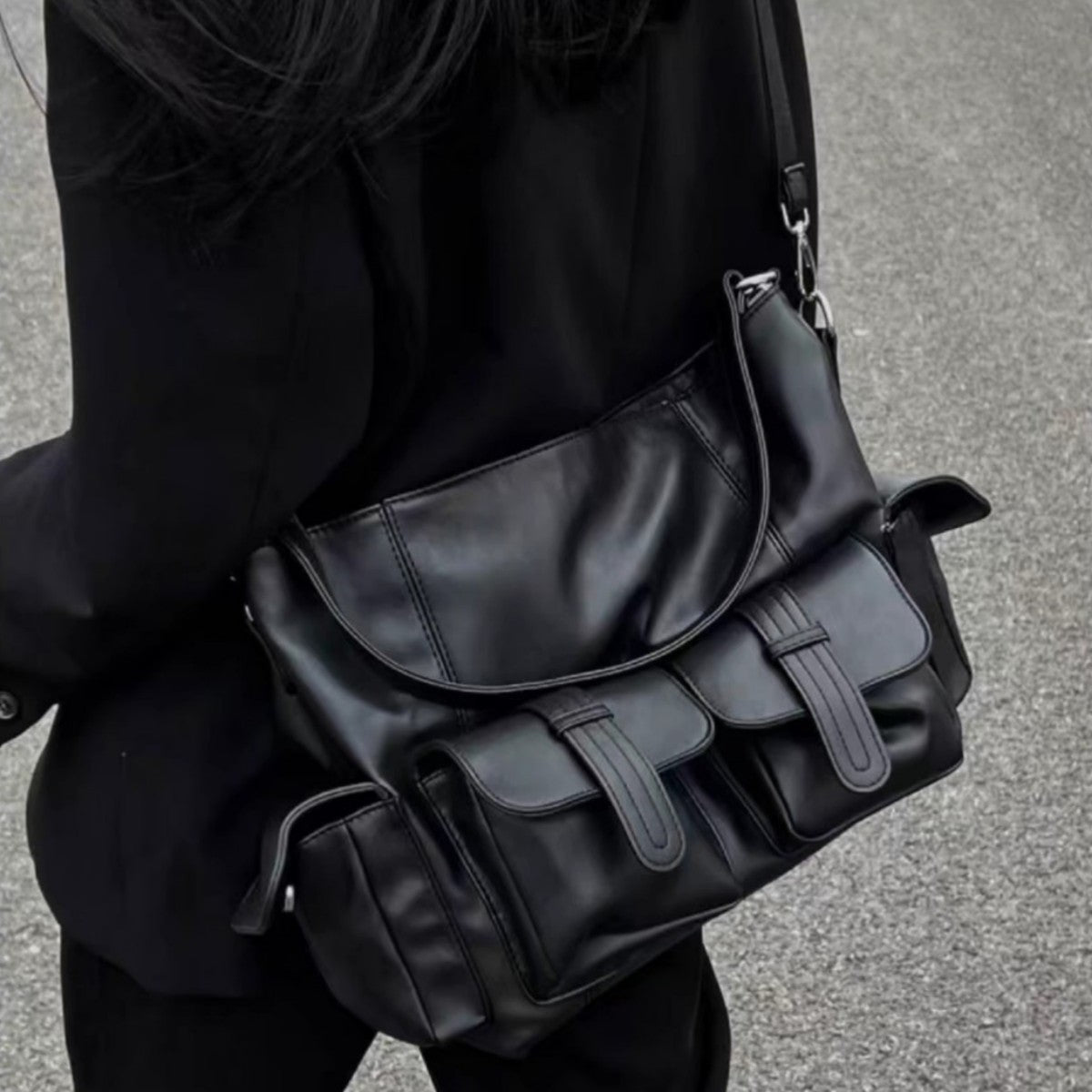 Large Capacity Simple Neutral Dark One-shoulder Oblique Bag